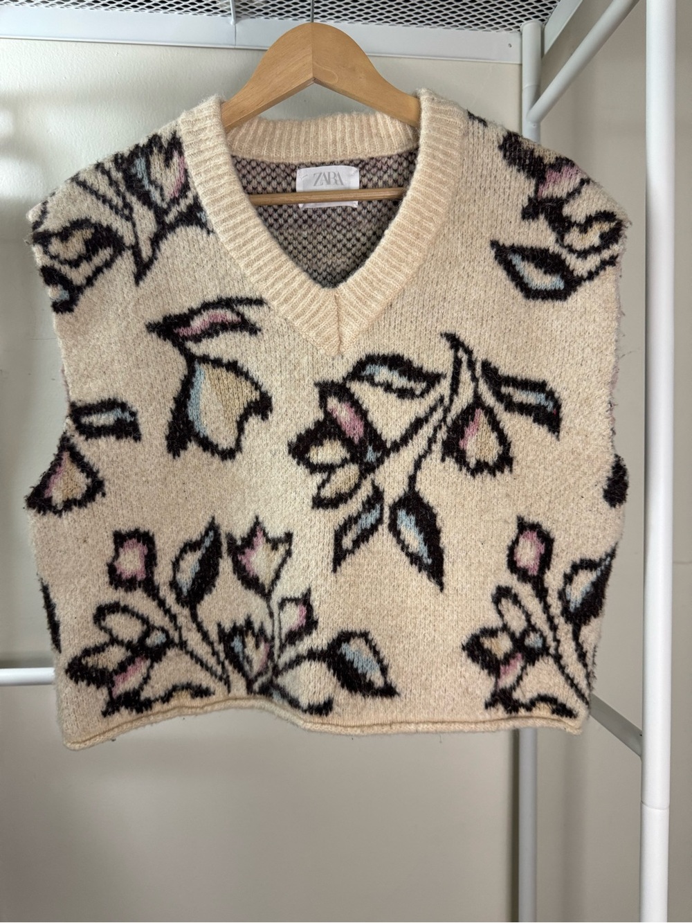 Zara Cream Floral V-Neck Sweater Vest with Black, Pink & Blue Accents